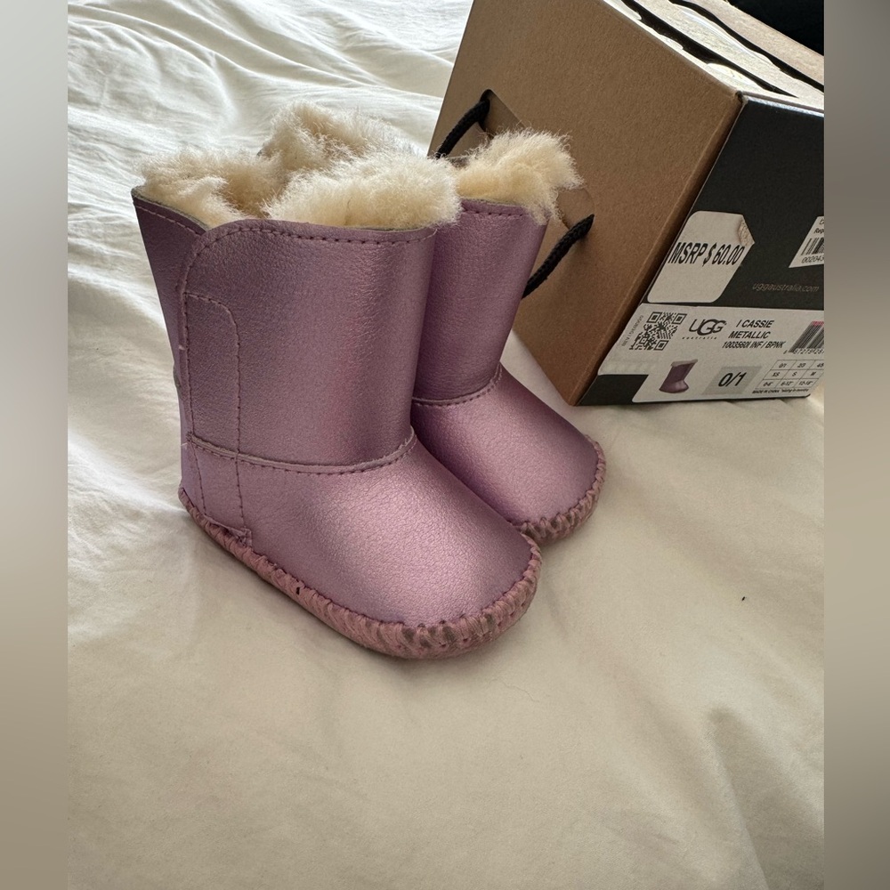 Ugg Australia Baby Size 0 - 6 Months Size 1 Pink Cassie Metallic Boots